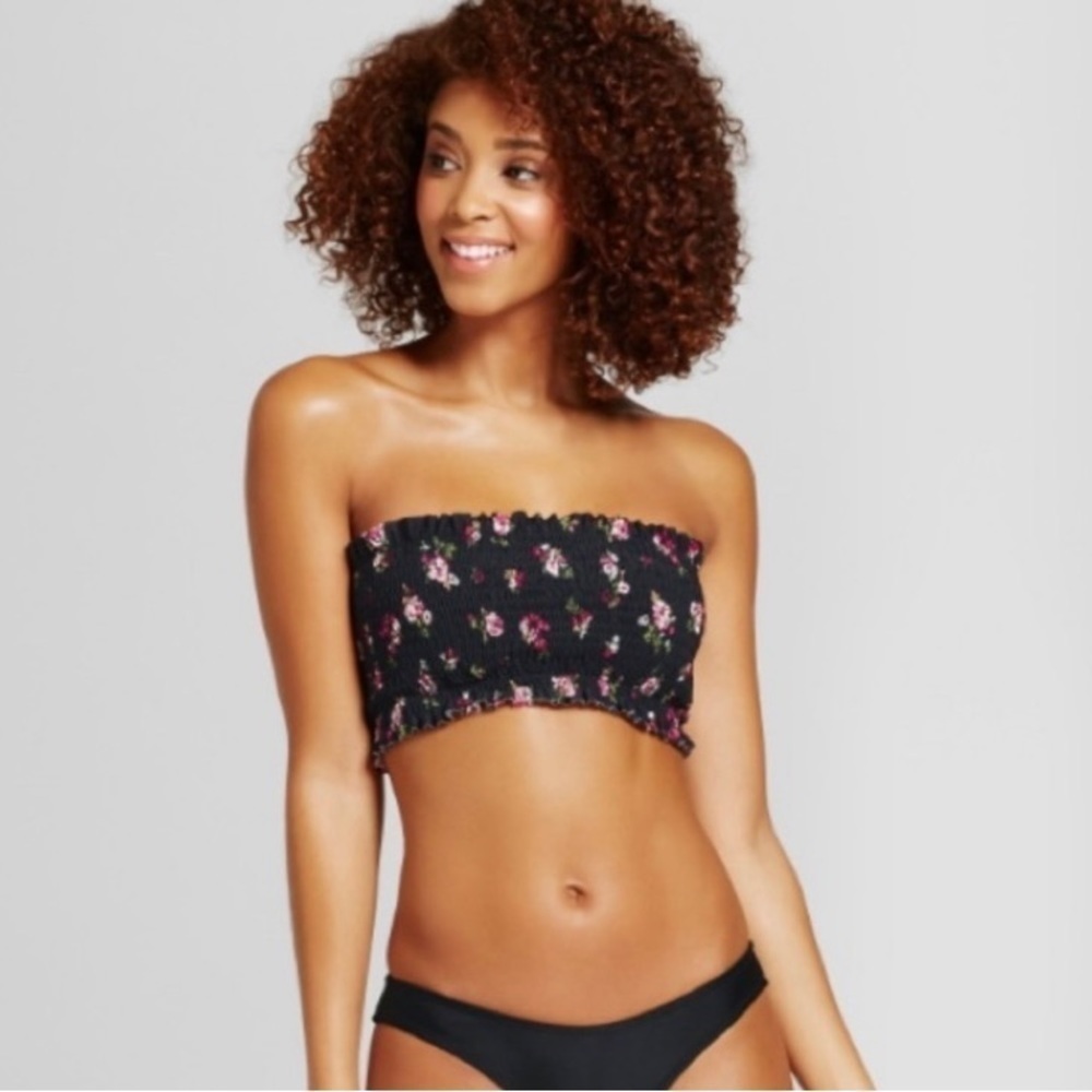 NWOT-TWO PIECE SWIMSUIT-TOP IS XHILARATION BOTTOMS ARE OP-BOTH SIZE MEDIUM